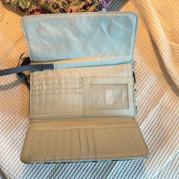 Vera Bradley Penelope’s Garden Hedgehog Purse & Wallet - Picture 5 of 8